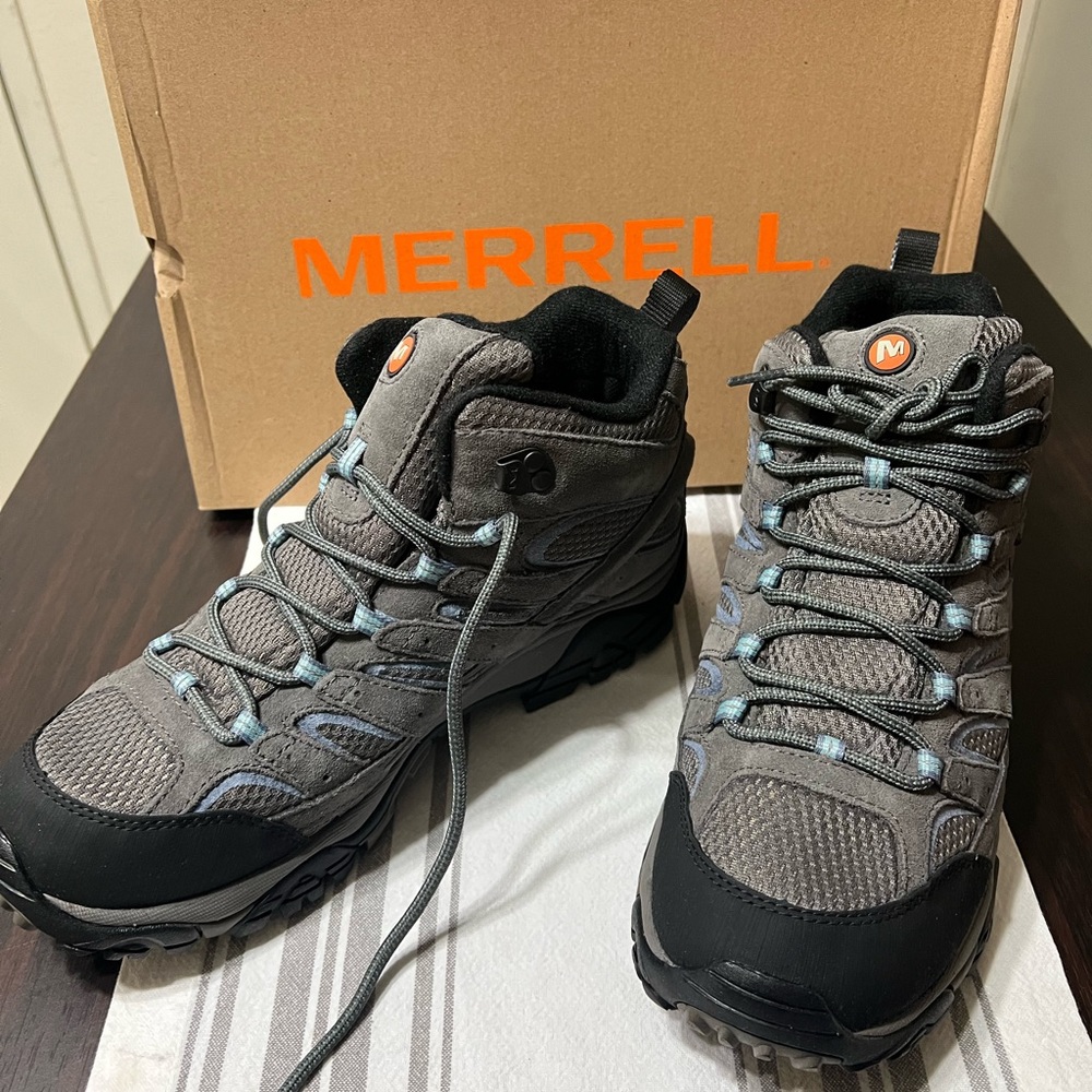 Merrill hiking winter boots